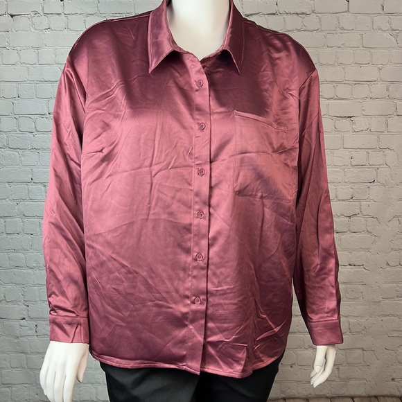 Love, Fire Purple Satin Oversized Button Down Top Plus Size 2X - Picture 2 of 6
